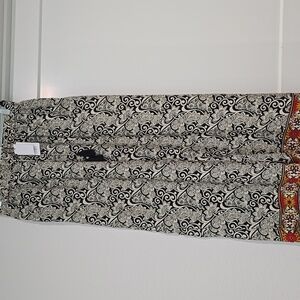 Chelsea & Theodore  Fabulous Black and Cream Patterned Pant!